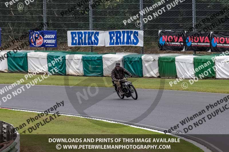 Vintage motorcycle club;eventdigitalimages;mallory park;mallory park trackday photographs;no limits trackdays;peter wileman photography;trackday digital images;trackday photos;vmcc festival 1000 bikes photographs